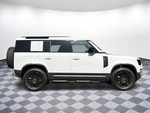 Used 2025 Land Rover Defender 110 S AWD/4WD image 7