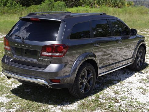 Used 2018 Dodge Journey Crossroad AWD/4WD image 11