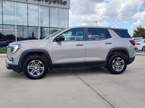 Used 2026 GMC Terrain Elevation FWD image 3
