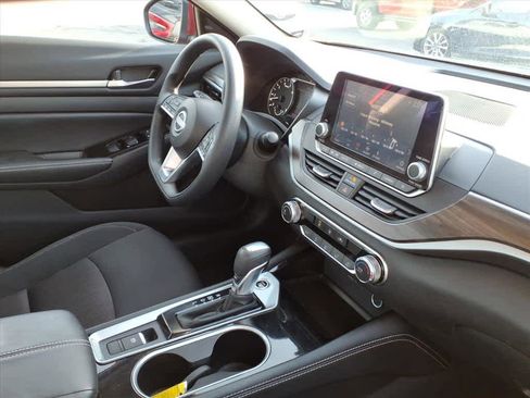 Certified 2023 Nissan Altima 2.5 SV image 24
