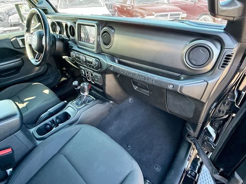 Used 2021 Jeep Wrangler Unlimited Sport S image 33
