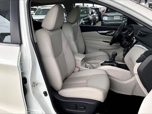 Certified 2022 Nissan Rogue Sport SL w/ Premium Package AWD/4WD image 9