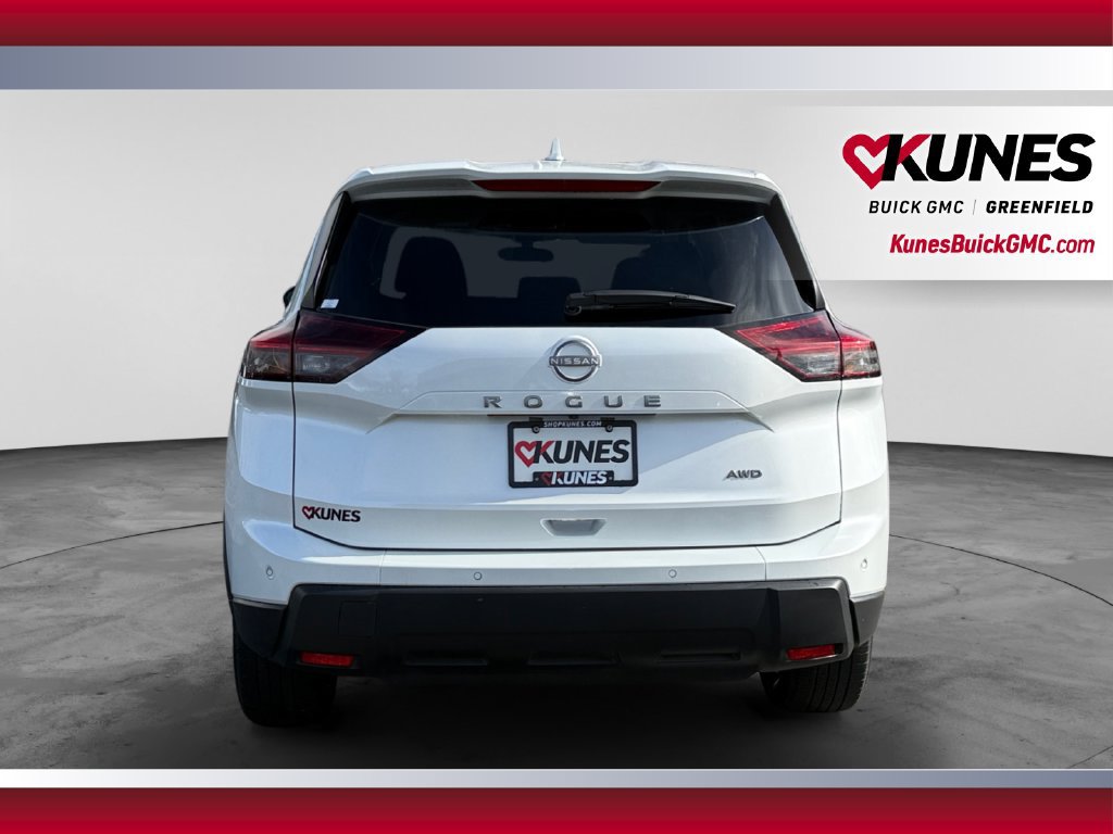 Used 2026 Nissan Rogue SV AWD/4WD image 9