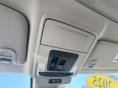 Used 2025 Honda Accord EX-L image 19