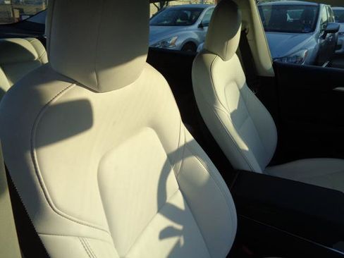 Used 2018 Tesla Model 3 RWD image 29