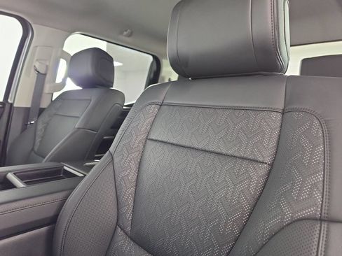 Used 2024 Toyota Tundra Limited AWD/4WD image 10