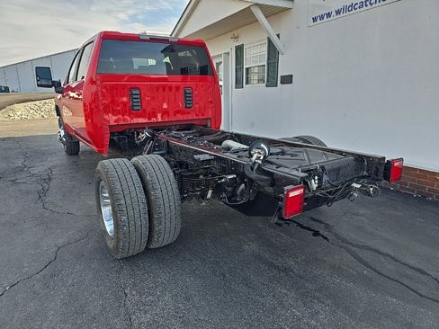 Used 2024 Chevrolet Silverado 3500 LT w/ Convenience Package image 6
