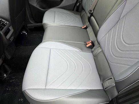New 2026 Volkswagen Tiguan SE R-Line FWD image 29
