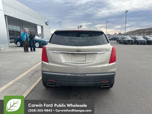 Used 2017 Cadillac XT5 Premium Luxury w/ Driver Assist Package image 5