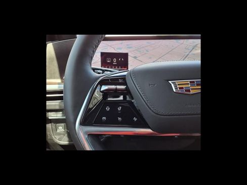 Used 2026 Cadillac Escalade Platinum Sport w/ LPO, ONYX Package AWD/4WD image 17