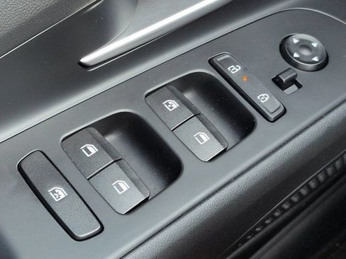 Certified 2024 Hyundai Elantra Limited FWD image 24