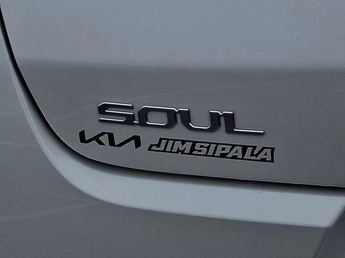 Certified 2023 Kia Soul LX w/ LX Technology Package FWD image 29