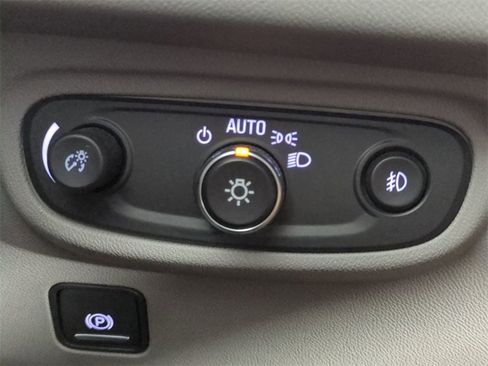 Used 2020 GMC Terrain SLT w/ Preferred Package image 29