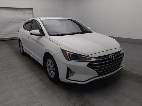 Used 2020 Hyundai Elantra SE FWD image 13