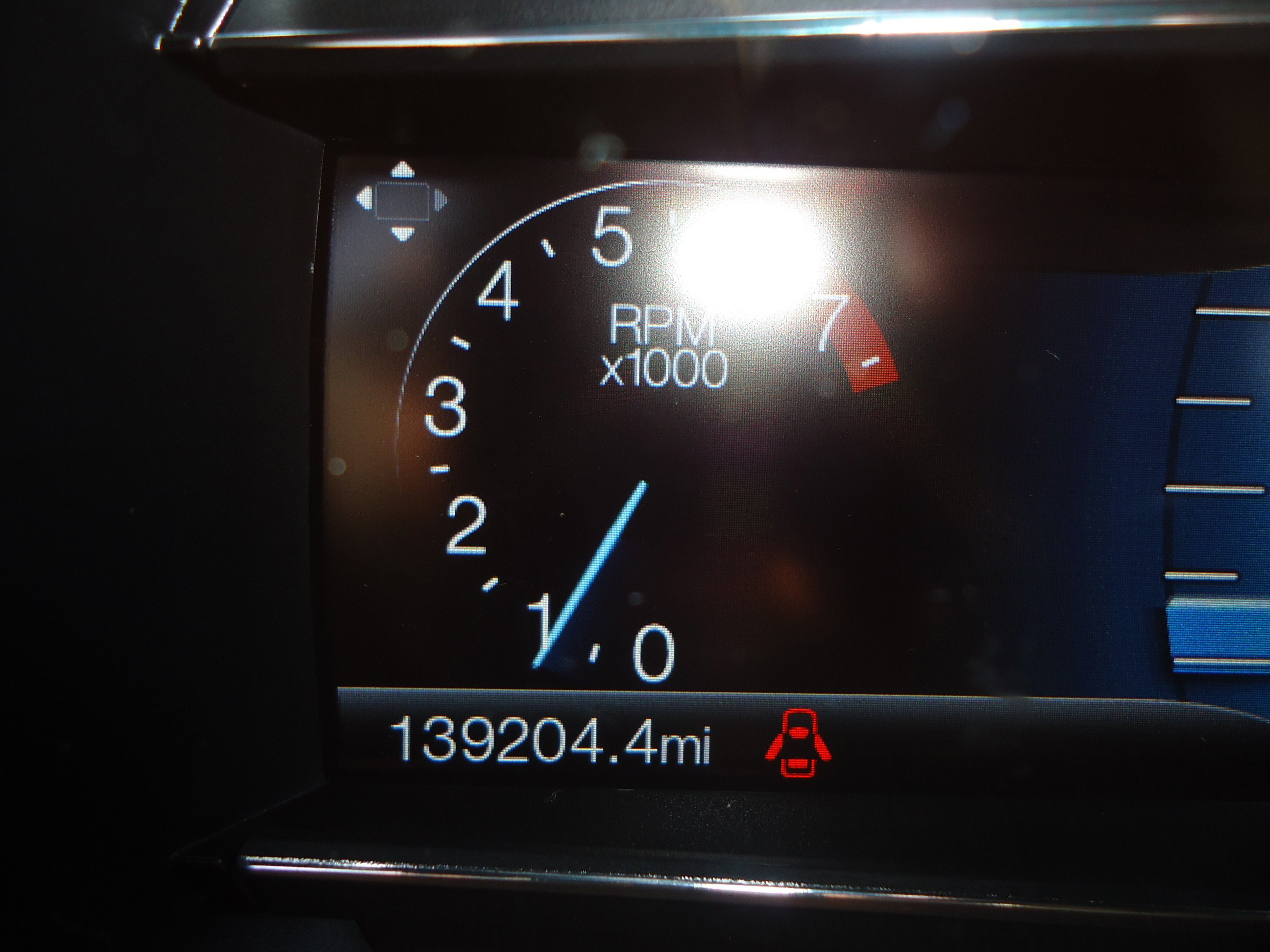 Used 2017 Ford Explorer XLT w/ Equipment Group 202A AWD/4WD image 13