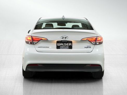Used 2017 Hyundai Sonata Plug-In Hybrid FWD image 4