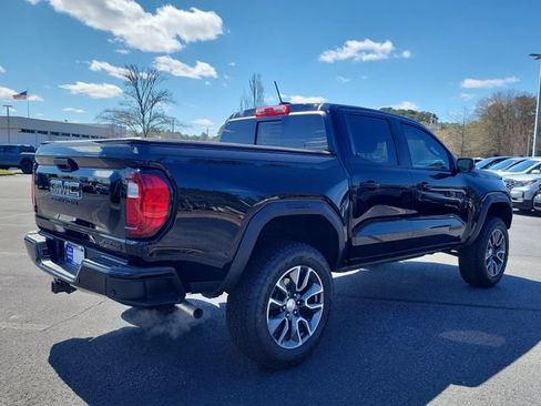 Used 2024 GMC Canyon Elevation w/ Elevation Premium Package image 4