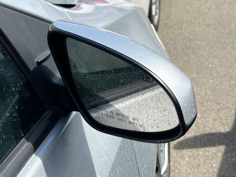 Used 2017 Toyota Corolla LE FWD image 16