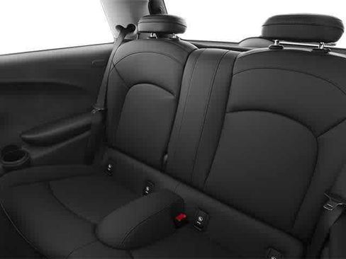 Used 2014 MINI Cooper 2-Door Hardtop image 9