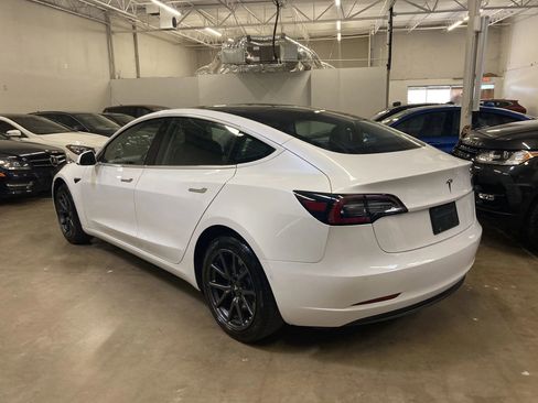 Used 2019 Tesla Model 3 Standard Range RWD image 4