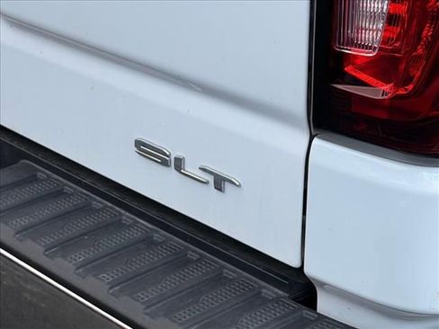 Used 2024 GMC Sierra 1500 SLT w/ SLT Premium Plus Package AWD/4WD image 16