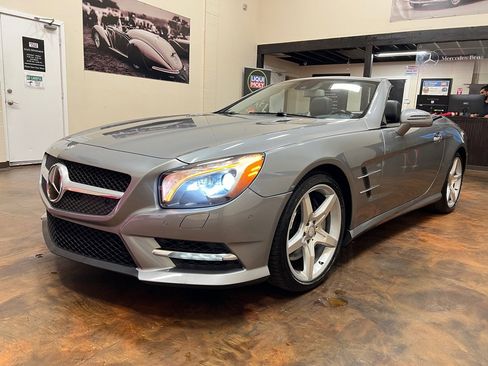 Used 2013 Mercedes-Benz SL 550 image 5