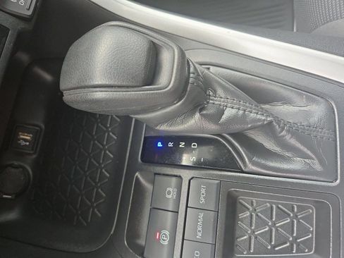 Certified 2024 Toyota RAV4 LE FWD image 22