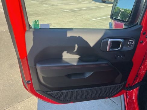 Used 2024 Jeep Wrangler Unlimited Rubicon 392 image 13