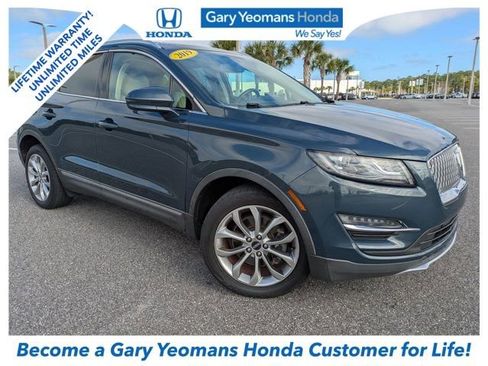 Used 2019 Lincoln MKC Select w/ Select Plus Package image 1