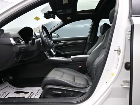 Used 2020 Honda Accord Sport image 9
