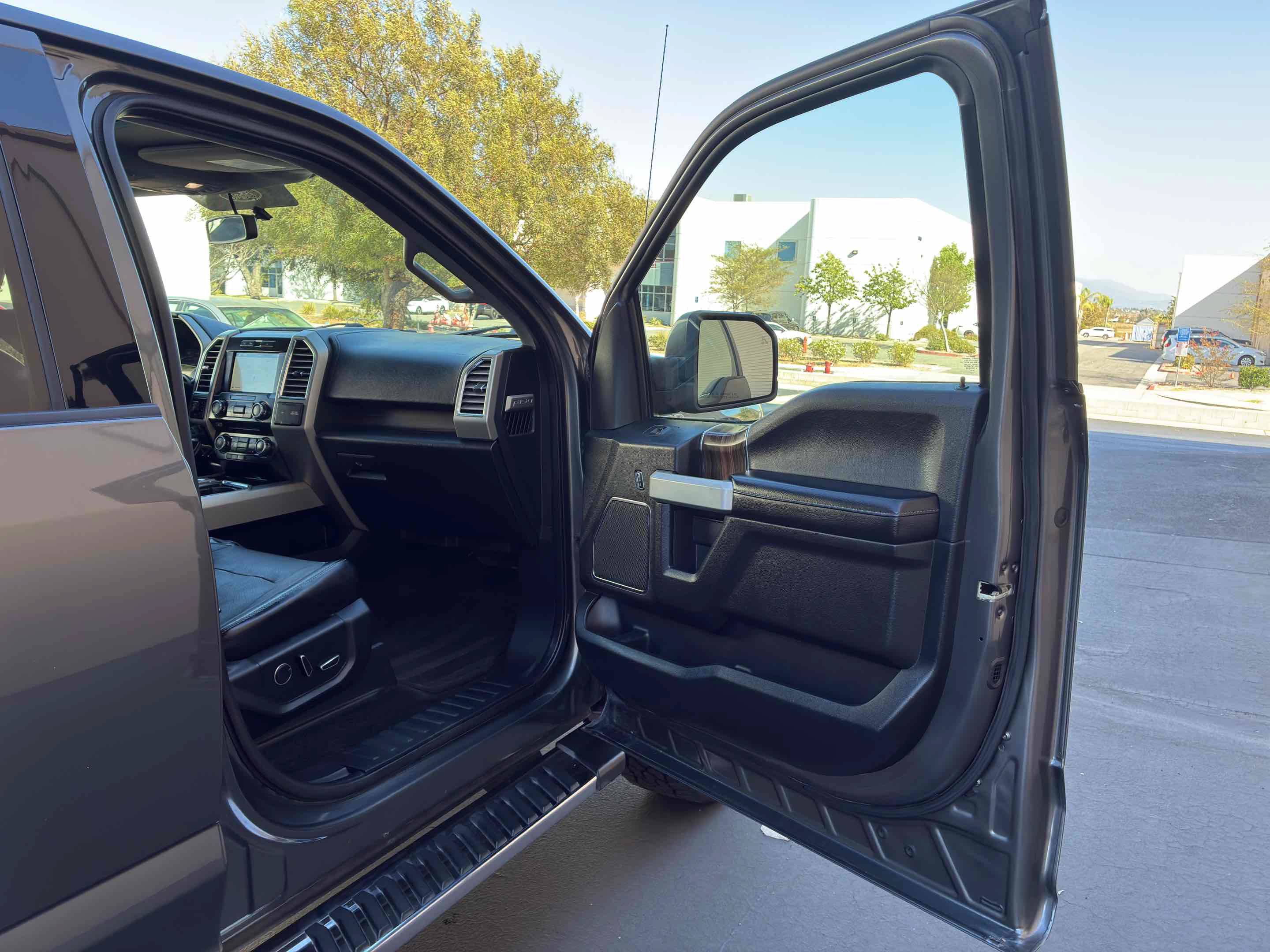 Used 2016 Ford F150 Lariat w/ Equipment Group 501A Mid AWD/4WD image 42