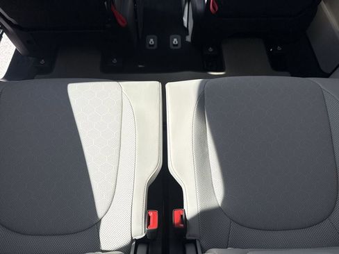 New 2025 Volkswagen ID. Buzz 1st Edition image 28