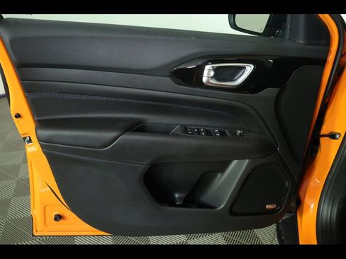 New 2026 Jeep Compass Limited w/ Sun, Sound & Navigation Group AWD/4WD image 23