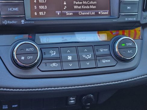 Used 2016 Toyota RAV4 XLE image 20