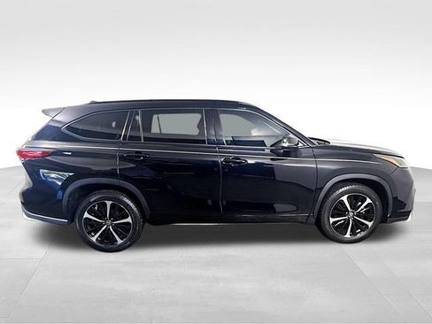 Used 2021 Toyota Highlander XSE AWD/4WD image 7