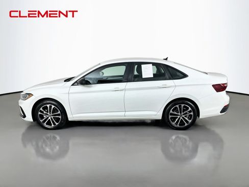 Used 2025 Volkswagen Jetta Sport FWD image 5