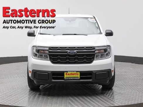 Used 2023 Ford Maverick XL image 2