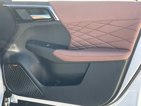 New 2025 Mitsubishi Outlander SEL image 18