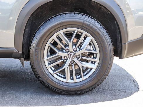 Used 2023 Nissan Rogue S FWD image 10