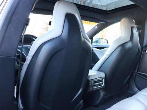 Used 2016 Tesla Model S 85D image 11
