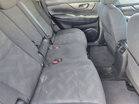 Used 2016 Nissan Rogue SV w/ SV Premium Package FWD image 28