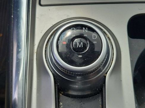 Used 2020 Ford Explorer XLT w/ Equipment Group 202A AWD/4WD image 35