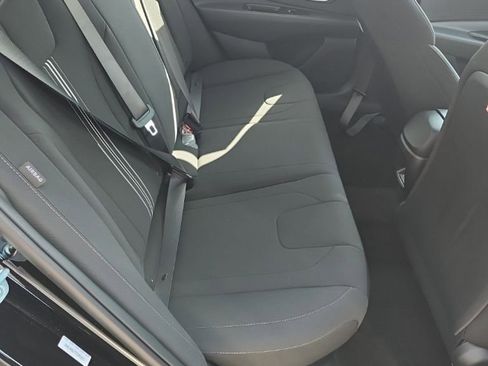 New 2026 Hyundai Elantra Hybrid FWD image 18
