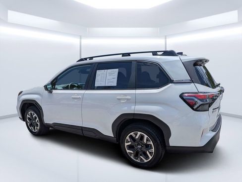 Used 2026 Subaru Forester Premium AWD/4WD image 5