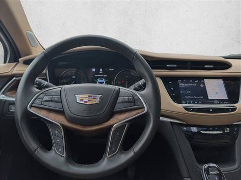 Used 2020 Cadillac XT5 Premium Luxury w/ Platinum Package FWD image 21