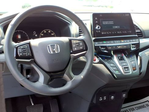 Used 2026 Honda Odyssey Elite image 11