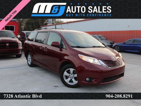 Used 2016 Toyota Sienna LE FWD image 1
