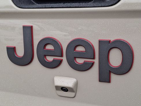 Used 2022 Jeep Gladiator Rubicon w/ LED Lighting Group image 28