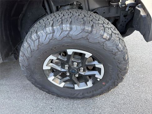 Used 2025 Jeep Wrangler Unlimited Rubicon 4xe w/ Safety Group AWD/4WD image 9