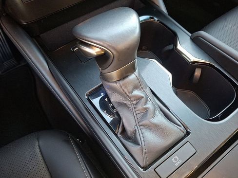 Used 2023 Lexus ES 350 w/ Premium Package image 16